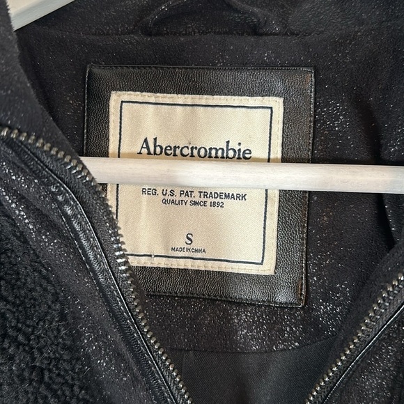 Abercrombie & Fitch Black Long Line Sherpa Faux Suede 2 Way Zip Winter Coat - Picture 4 of 8